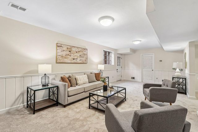 5601 KIRKWOOD DR, Bethesda, MD 20816