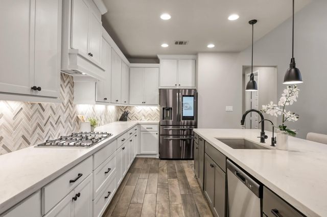 275 Bronze View Drive, Montgomery, TX 77316