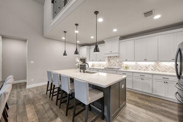 275 Bronze View Drive, Montgomery, TX 77316