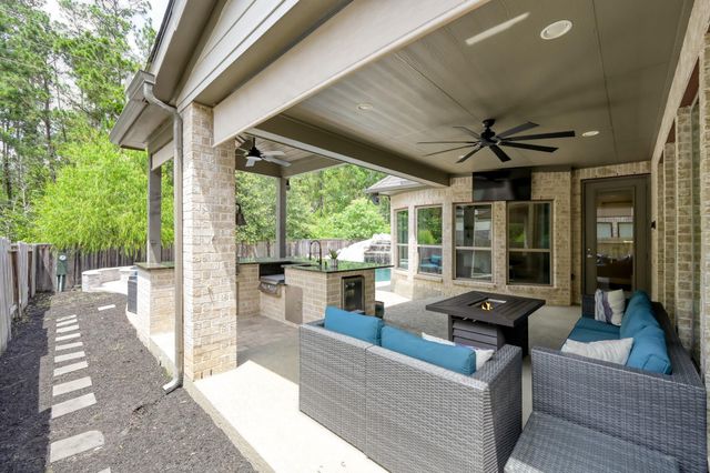 275 Bronze View Drive, Montgomery, TX 77316
