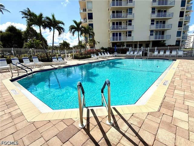 7330 Estero BLVD 401, Fort Myers Beach, FL 33931