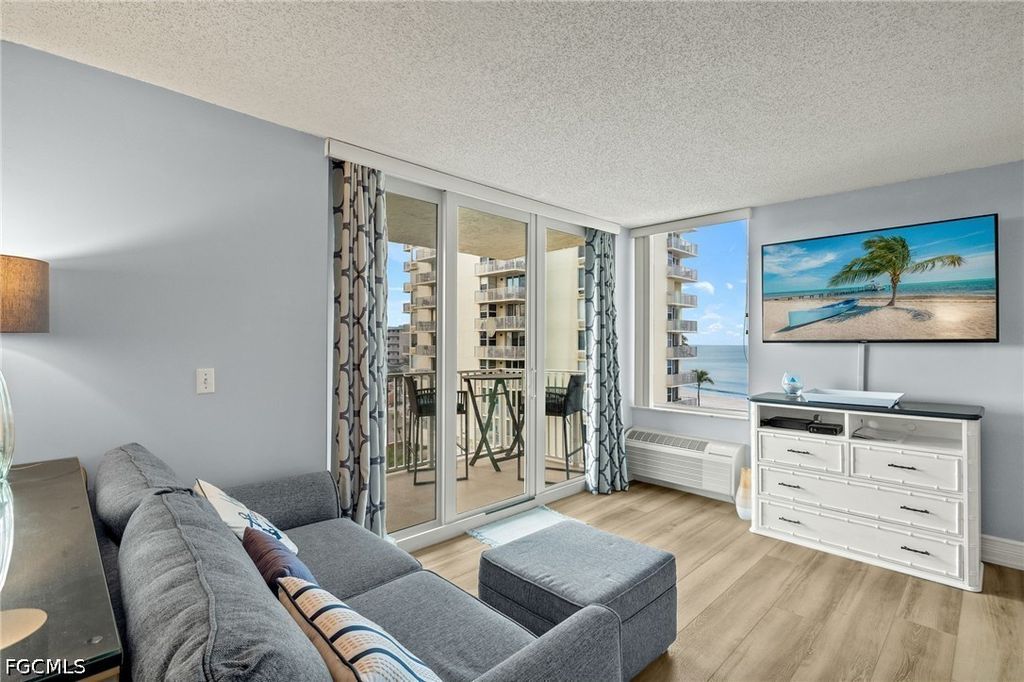 7330 Estero BLVD 401, Fort Myers Beach, FL 33931