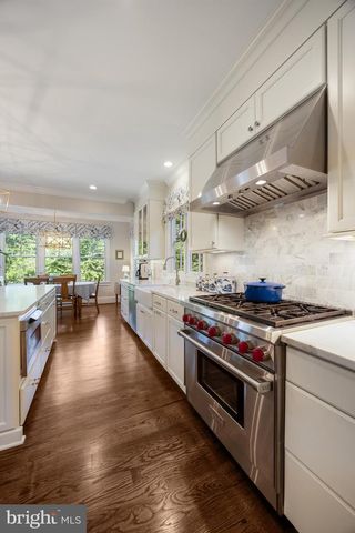 2012 N JEFFERSON ST, Arlington, VA 22205