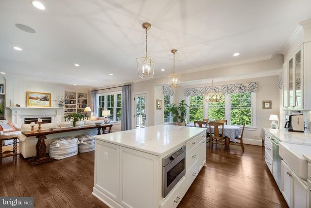 2012 N JEFFERSON ST, Arlington, VA 22205