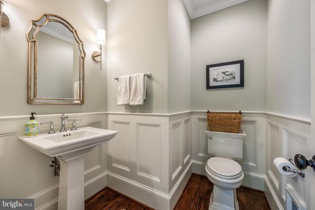 2012 N JEFFERSON ST, Arlington, VA 22205