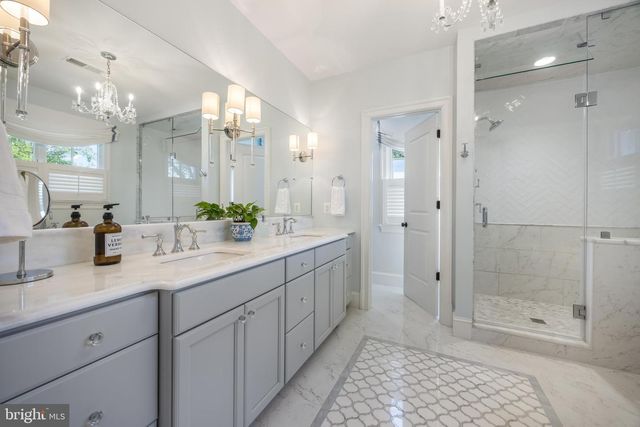 2012 N JEFFERSON ST, Arlington, VA 22205