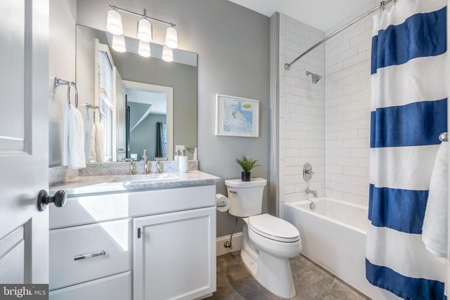2012 N JEFFERSON ST, Arlington, VA 22205