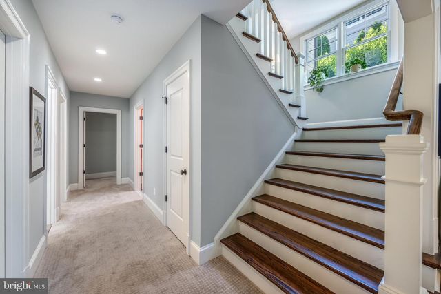 2012 N JEFFERSON ST, Arlington, VA 22205