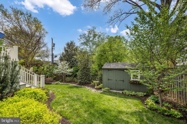 2012 N JEFFERSON ST, Arlington, VA 22205