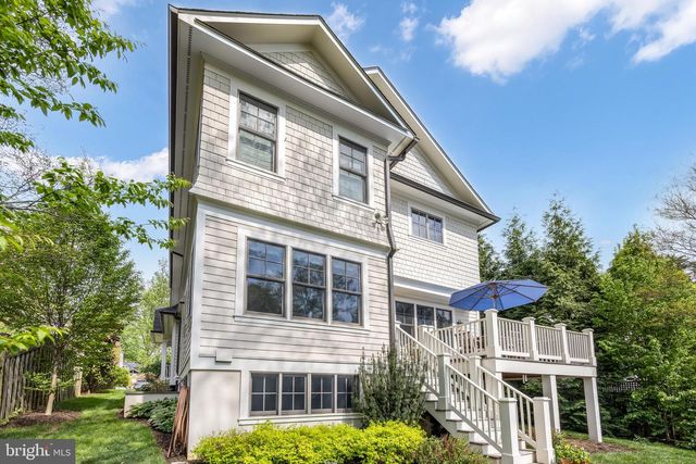 2012 N JEFFERSON ST, Arlington, VA 22205