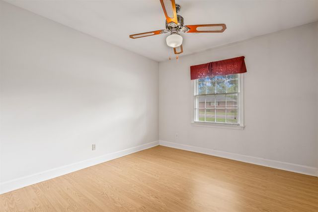 545 Hickory Ave., Johnsonville, SC 29555