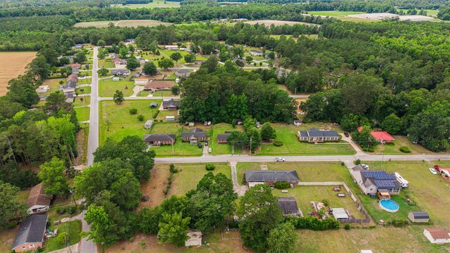 545 Hickory Ave., Johnsonville, SC 29555