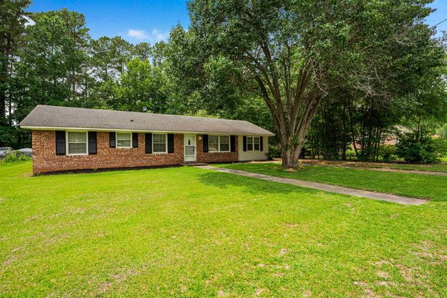 545 Hickory Ave., Johnsonville, SC 29555