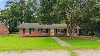 545 Hickory Ave., Johnsonville, SC 29555