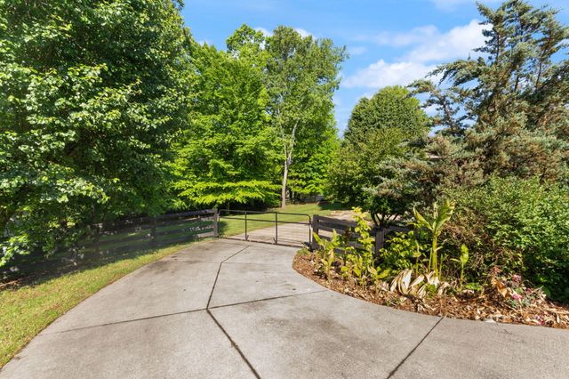 187 Woodside Drive, Somerset, KY 42503
