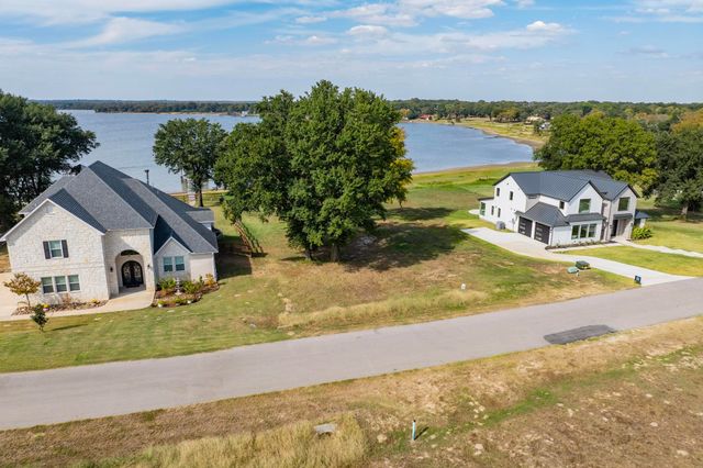 32 Shoreline Drive, Mabank, TX 75143