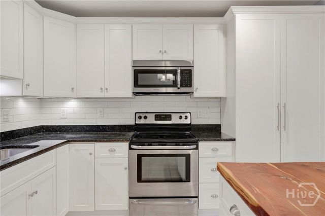 416 E 65th Street, Savannah, GA 31405