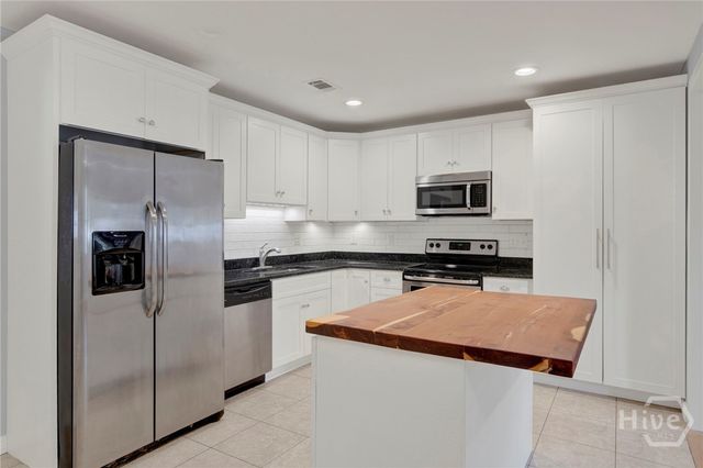 416 E 65th Street, Savannah, GA 31405