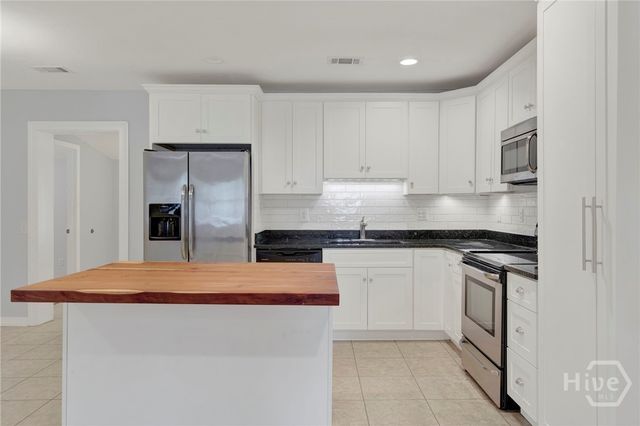 416 E 65th Street, Savannah, GA 31405