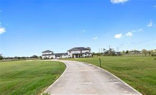 23102 Fm-521, Angleton, TX 77515