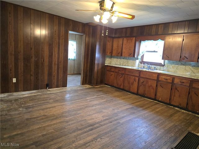 44 Kensington Avenue, Zanesville, OH 43701