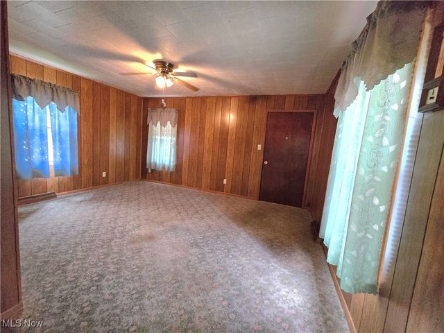 44 Kensington Avenue, Zanesville, OH 43701