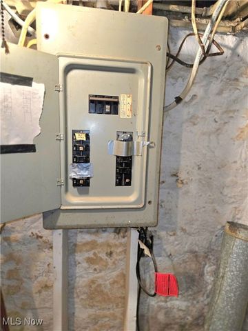 44 Kensington Avenue, Zanesville, OH 43701