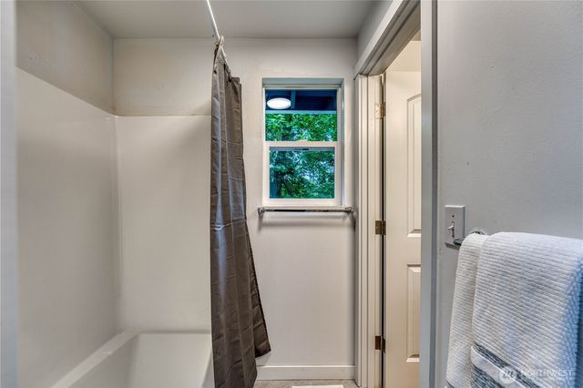 21225 NE 12th Street, Sammamish, WA 98074