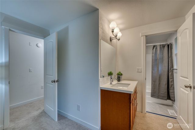 21225 NE 12th Street, Sammamish, WA 98074