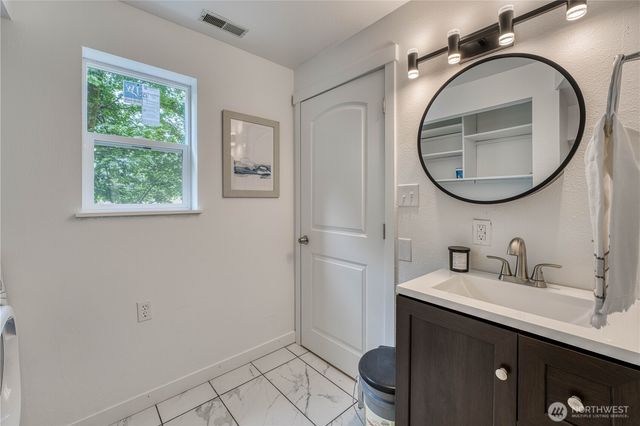 21225 NE 12th Street, Sammamish, WA 98074