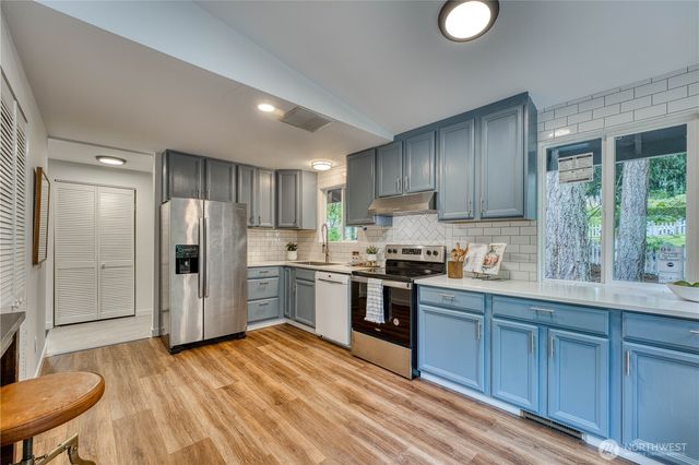 21225 NE 12th Street, Sammamish, WA 98074
