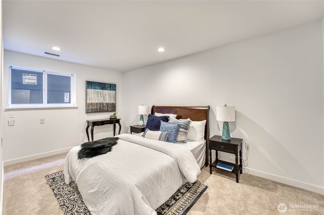 21225 NE 12th Street, Sammamish, WA 98074