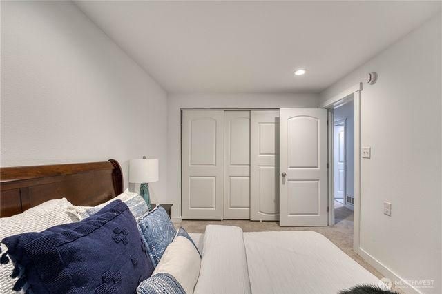 21225 NE 12th Street, Sammamish, WA 98074