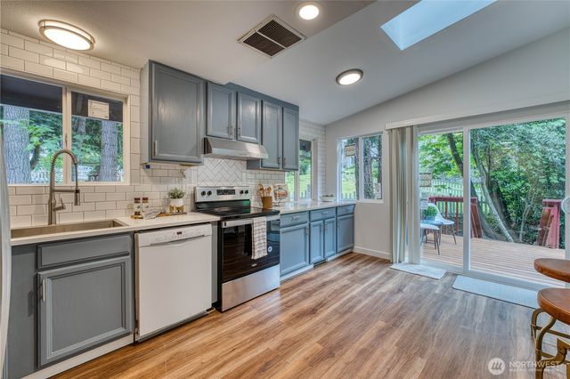 21225 NE 12th Street, Sammamish, WA 98074