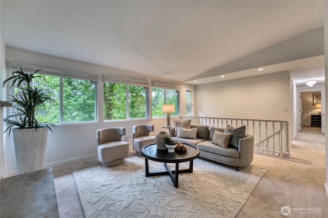 21225 NE 12th Street, Sammamish, WA 98074