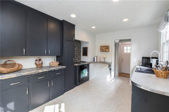 19539 Telbir Avenue, Rocky River, OH 44116