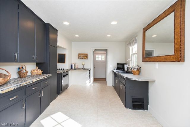 19539 Telbir Avenue, Rocky River, OH 44116