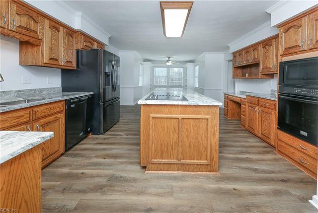 106 Fox LN, Moyock, NC 27958