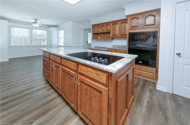 106 Fox LN, Moyock, NC 27958