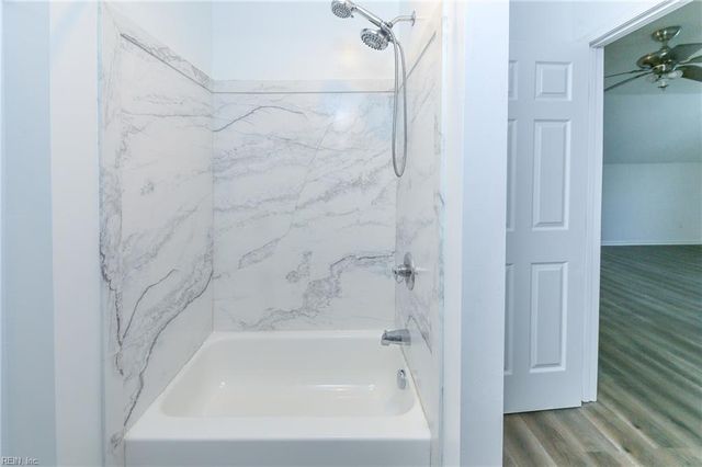 106 Fox LN, Moyock, NC 27958