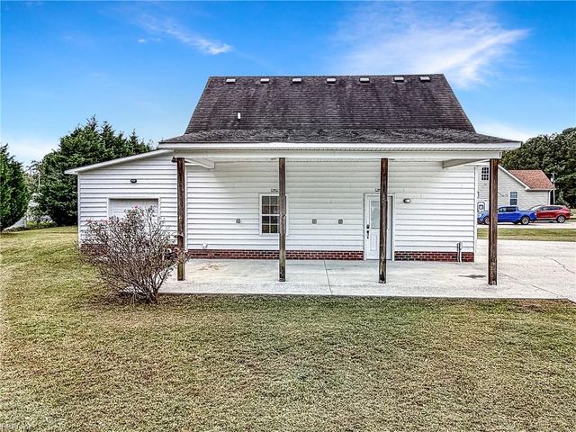 106 Fox LN, Moyock, NC 27958