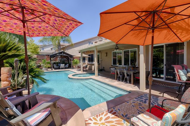2201 Hedrick Ct, Rocklin, CA 95765
