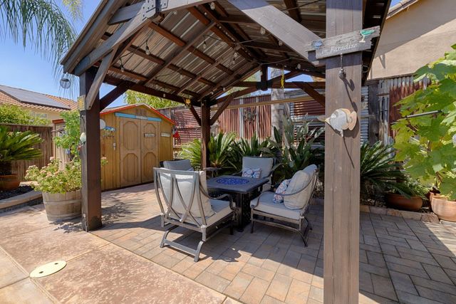 2201 Hedrick Ct, Rocklin, CA 95765