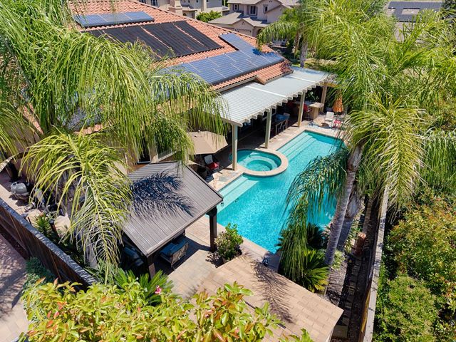 2201 Hedrick Ct, Rocklin, CA 95765