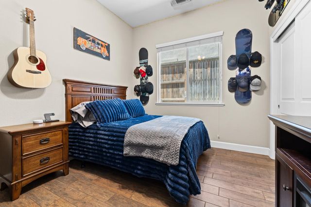 2201 Hedrick Ct, Rocklin, CA 95765