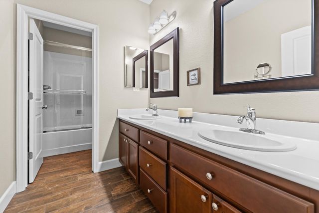 2201 Hedrick Ct, Rocklin, CA 95765