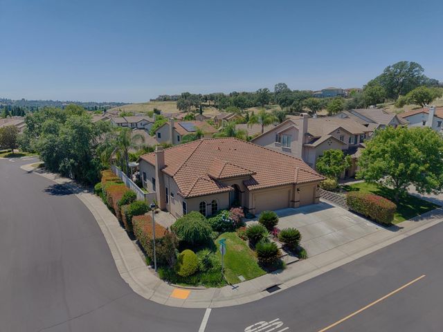 2201 Hedrick Ct, Rocklin, CA 95765