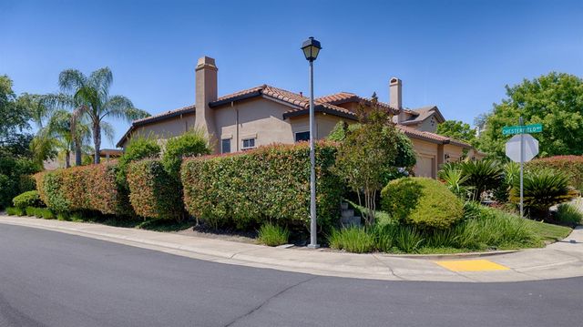 2201 Hedrick Ct, Rocklin, CA 95765