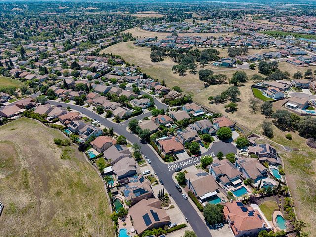 2201 Hedrick Ct, Rocklin, CA 95765