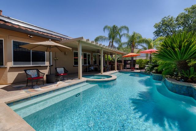 2201 Hedrick Ct, Rocklin, CA 95765